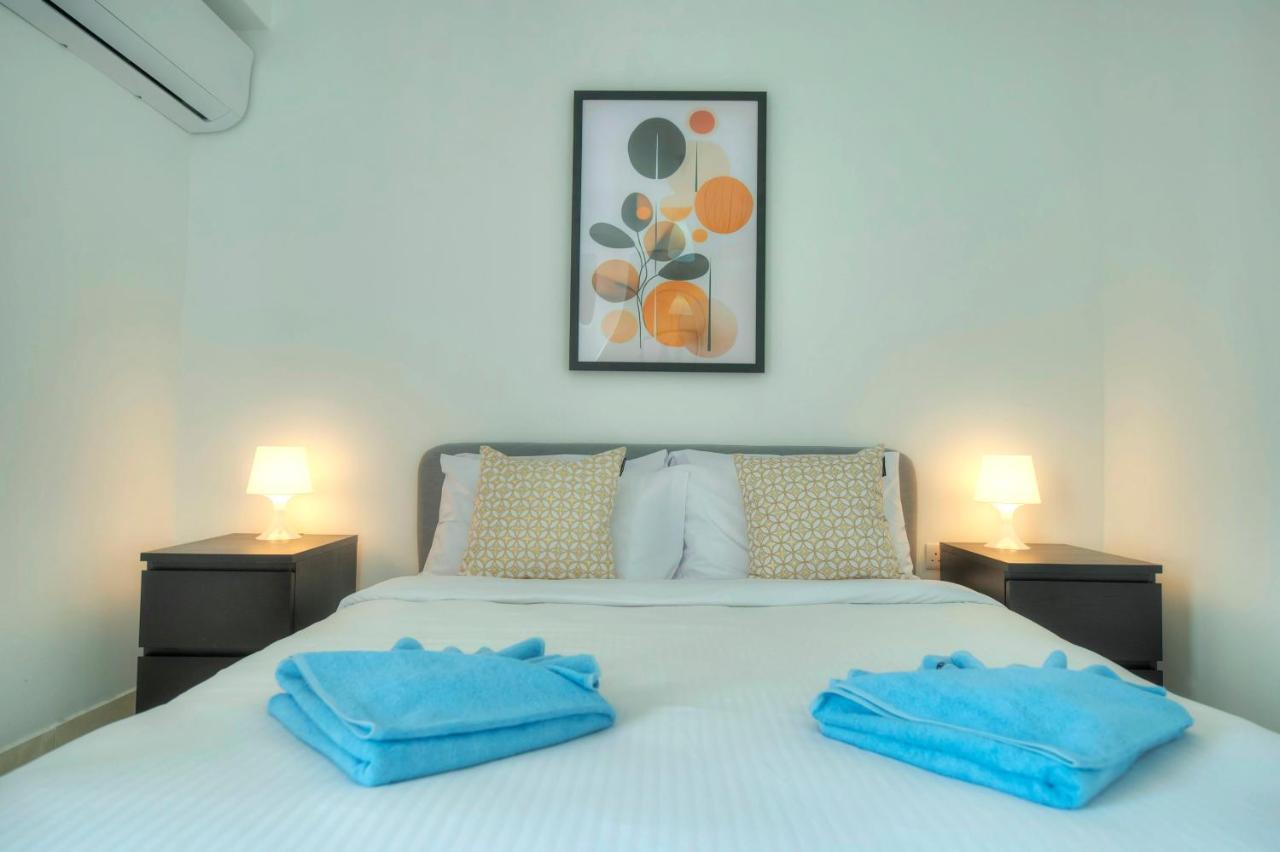 Seafront Beautifully Furnished 2 Bedrooms Gogzr-3 Appartamento Gzira